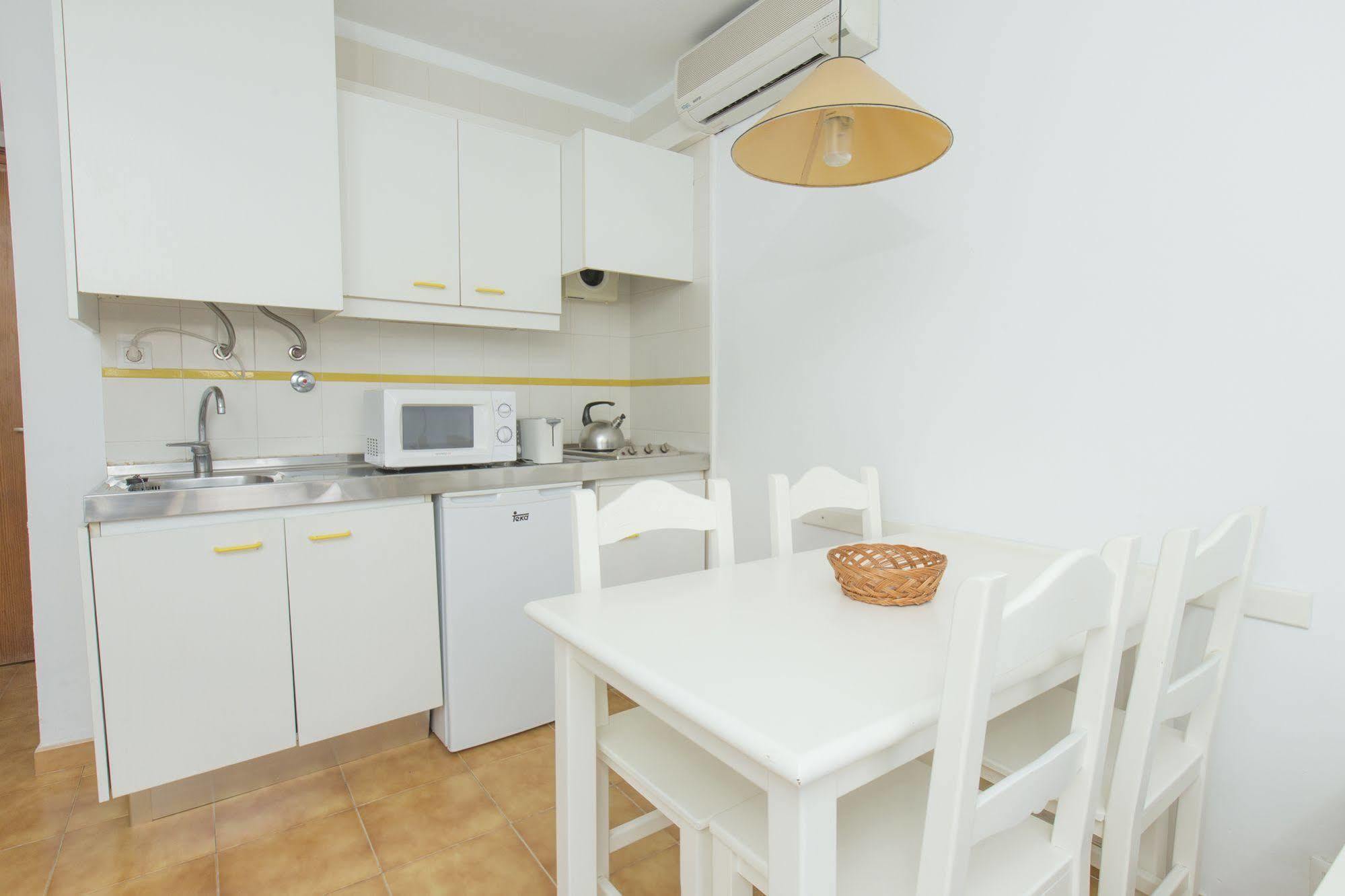 Apartamentos Massol Port de Pollença Ngoại thất bức ảnh